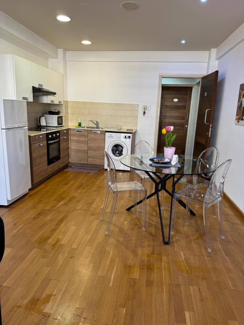 Ithaki Phinikoudes Apartment No. 205 ลาร์นาคา ภายนอก รูปภาพ