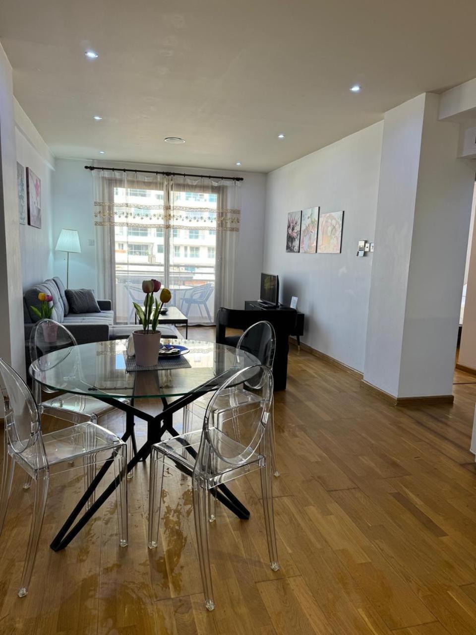 Ithaki Phinikoudes Apartment No. 205 ลาร์นาคา ภายนอก รูปภาพ