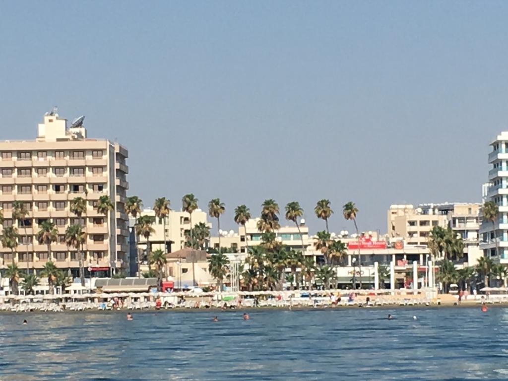 Ithaki Phinikoudes Apartment No. 205 ลาร์นาคา ภายนอก รูปภาพ