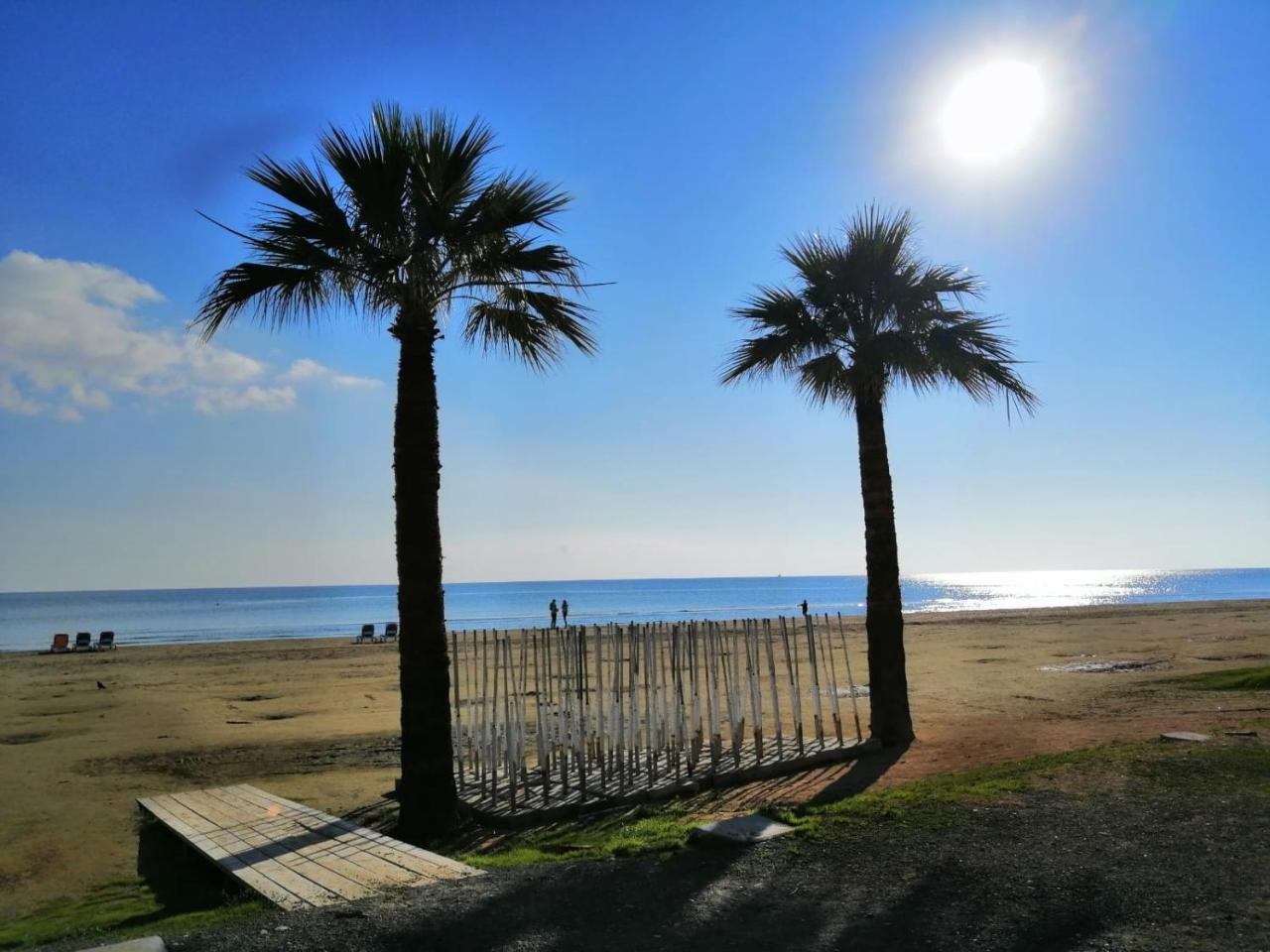 Ithaki Phinikoudes Apartment No. 205 ลาร์นาคา ภายนอก รูปภาพ